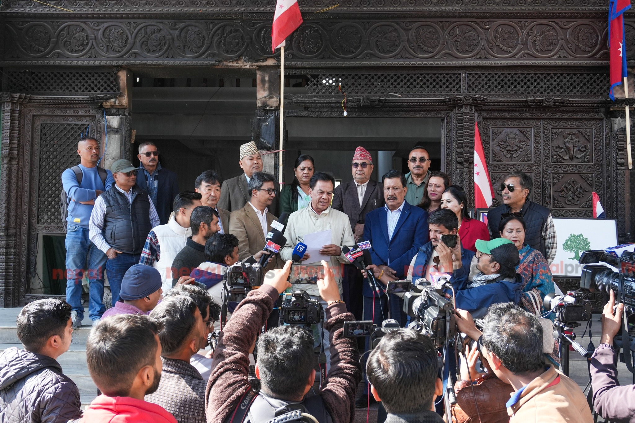 कांग्रेसका २९ केन्द्रीय नेताको सामूहिक अपिल: 'विवाद तत्काल अन्त्यगरी निर्वाचनमा जाने वातावरण बनाइयोस'